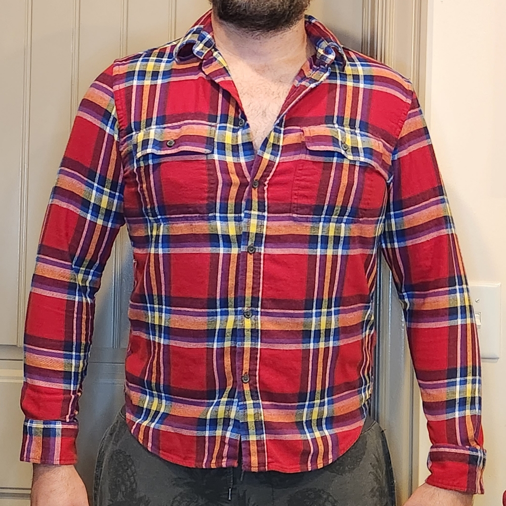 2 flannel shirts - Picture 6 of 12